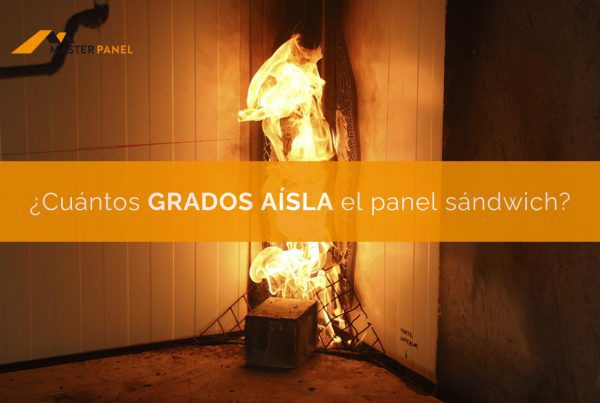 Cúantos grados aísla un panel sándwich